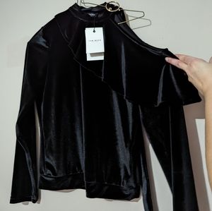 3 for $30 Few Moda New York Black Velour One Cold Shoulder Top NEW!